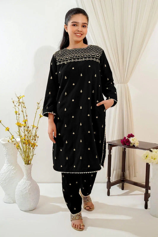 2 Pcs Girl's Linen Embroidered Kurta And Trouser
